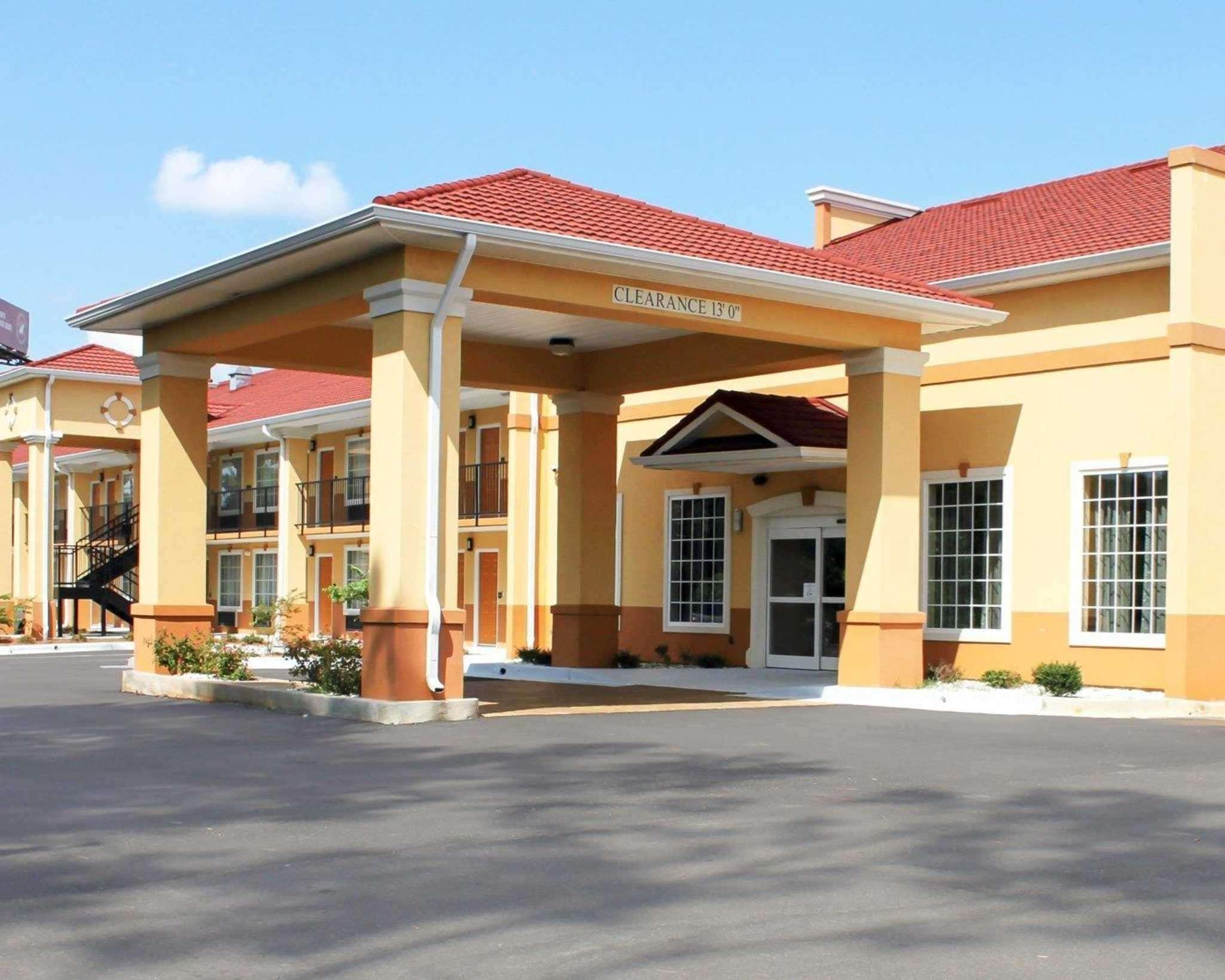 Quality Inn & Suites Greenville I-65 Exterior photo